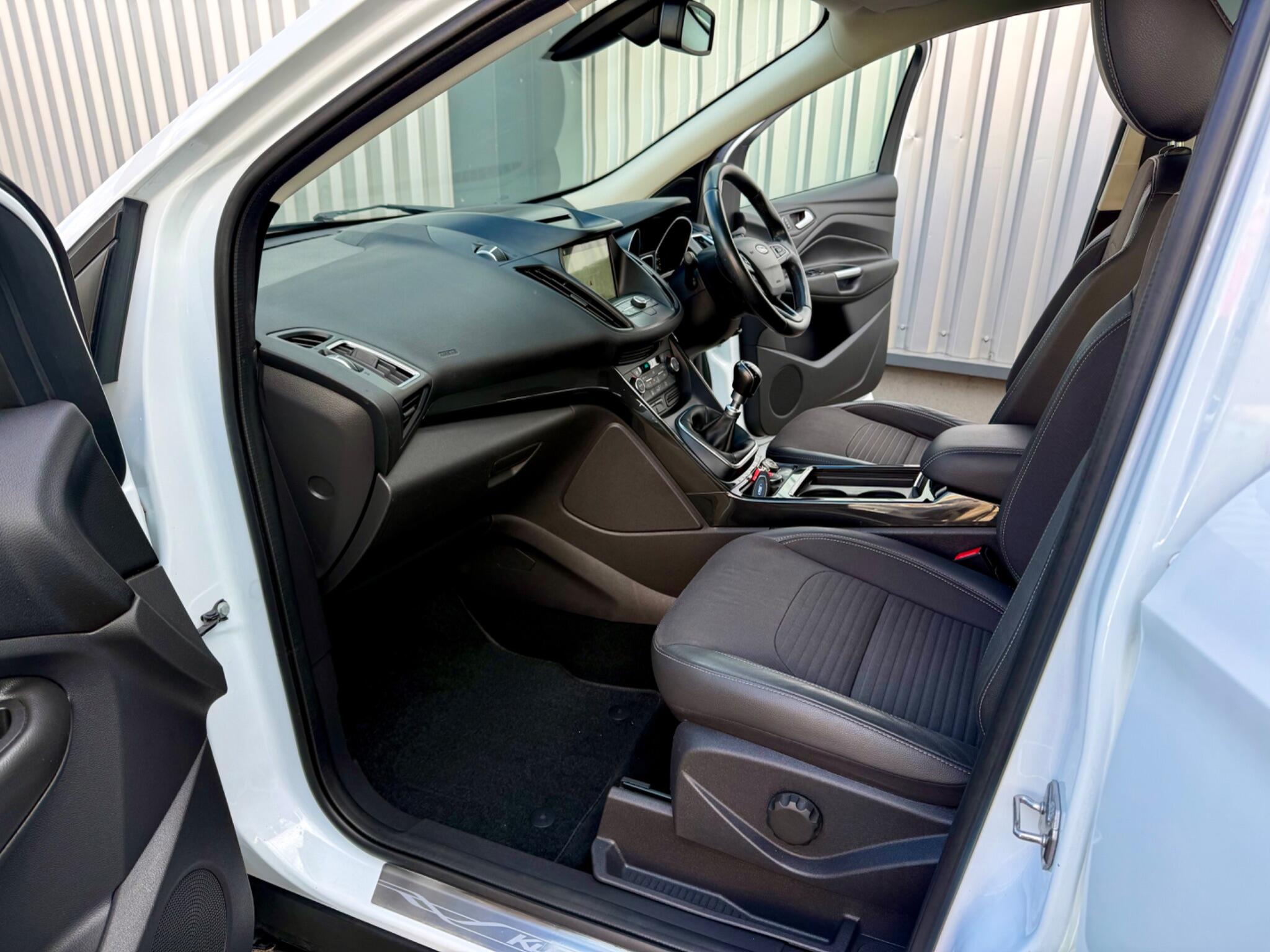 Ford Kuga view 22