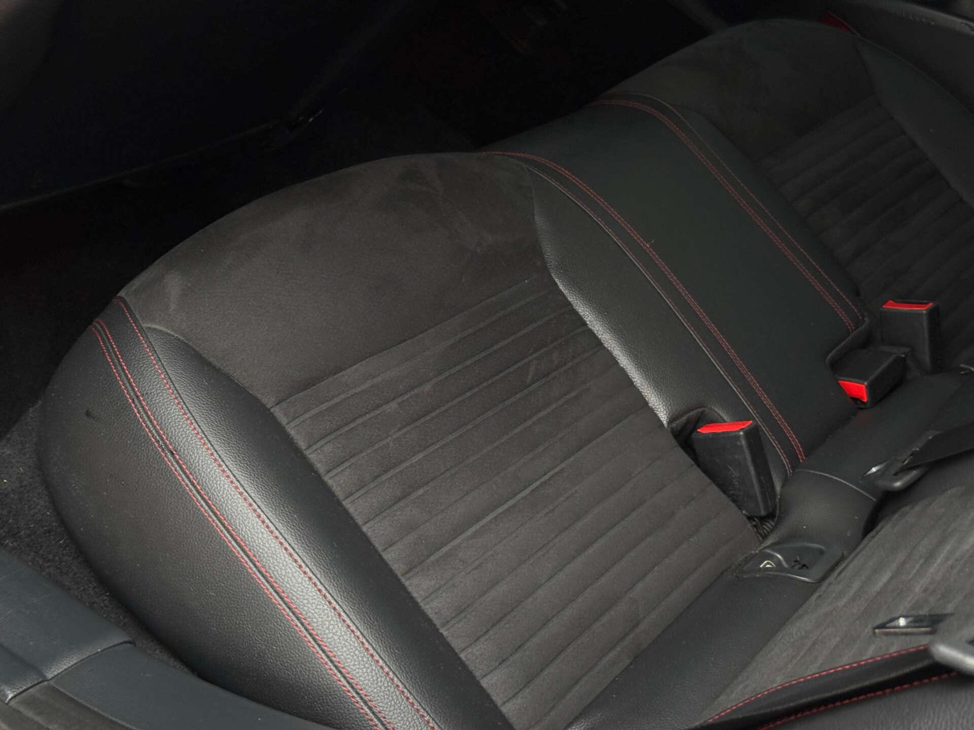 Mercedes-Benz Cla view 39