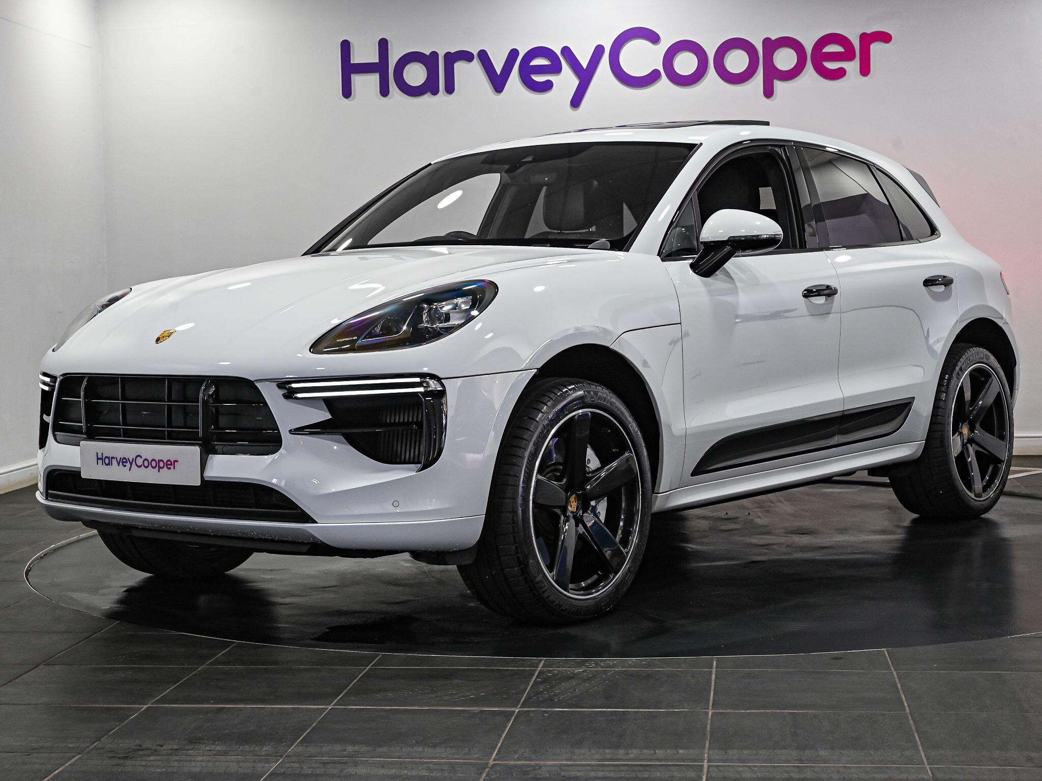 Porsche Macan view 18