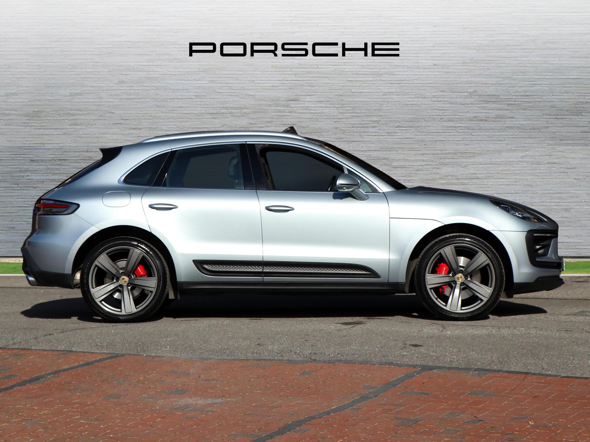 Porsche Macan view 5