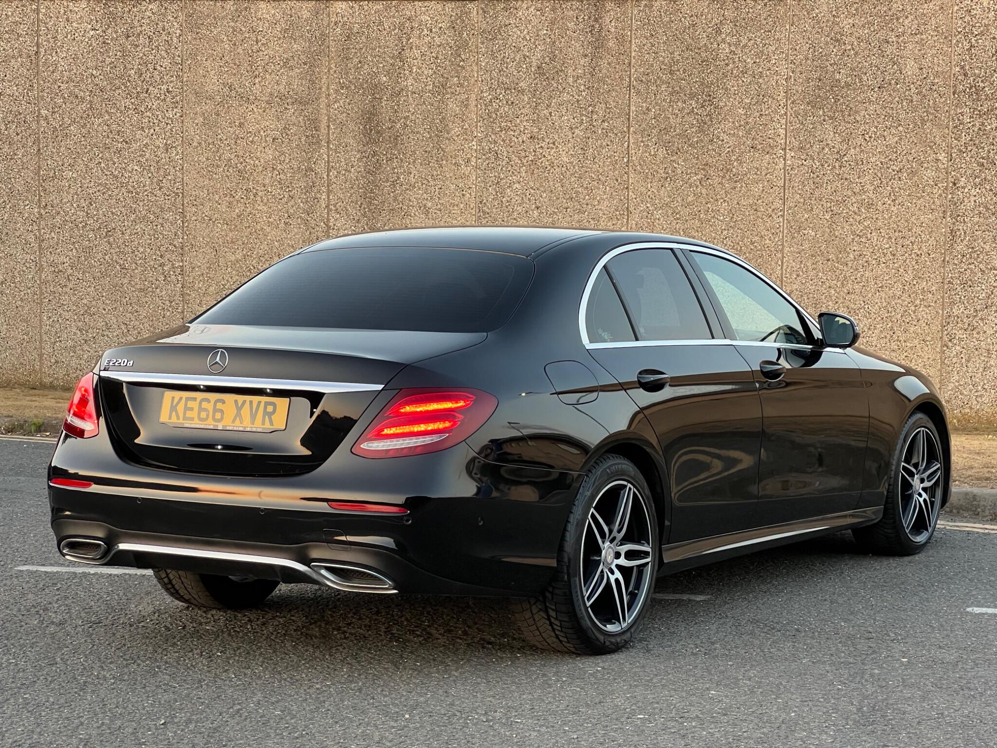 Mercedes-Benz E Class view 13