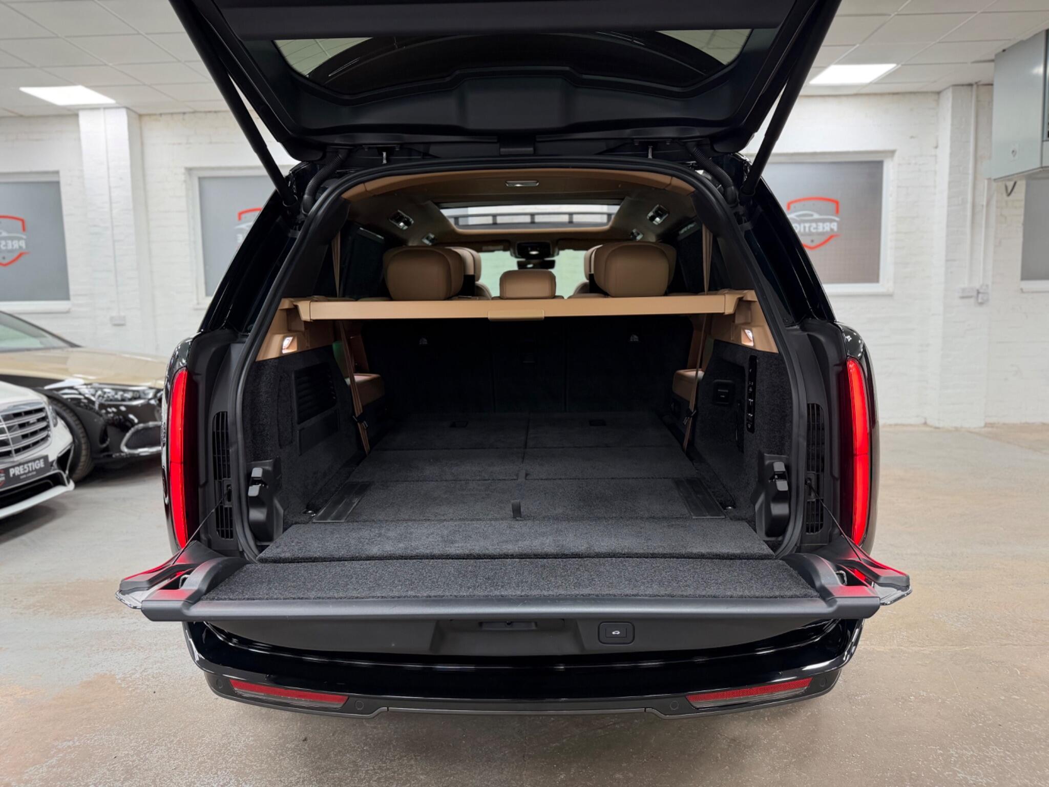 Land Rover Range Rover view 24