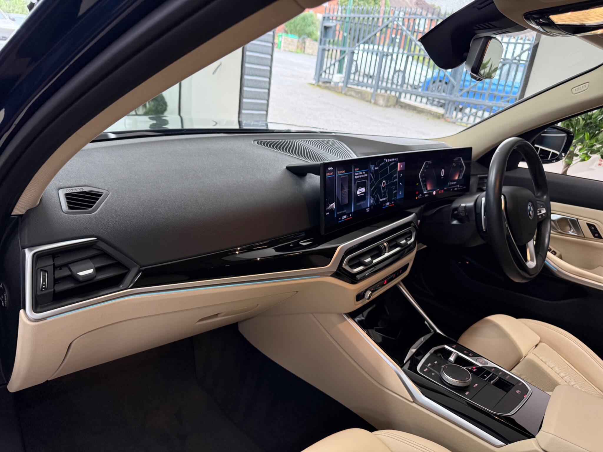 BMW 3 Series view 35