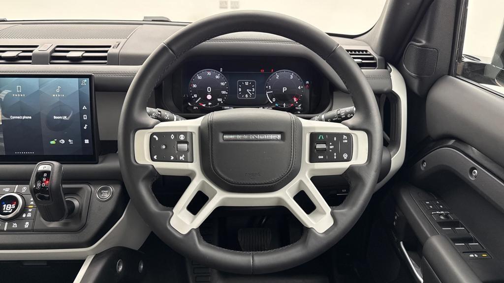 Land Rover Defender view 15