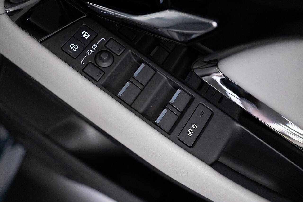 Land Rover Range Rover Evoque view 12