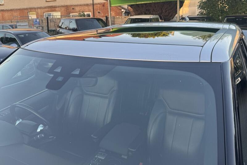 Land Rover Discovery 3 view 22