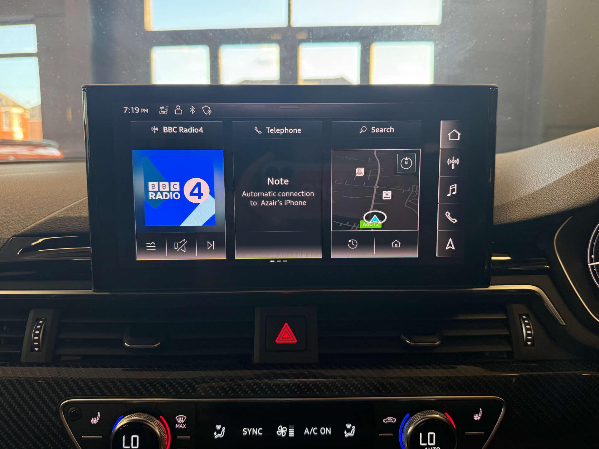 Audi RS4 view 20