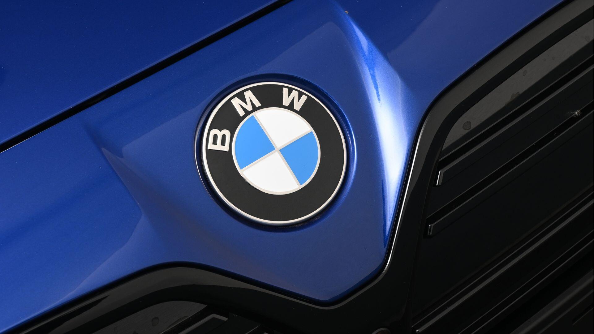 BMW i4 view 45