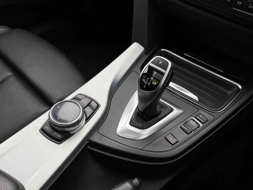BMW 3 Series view 43