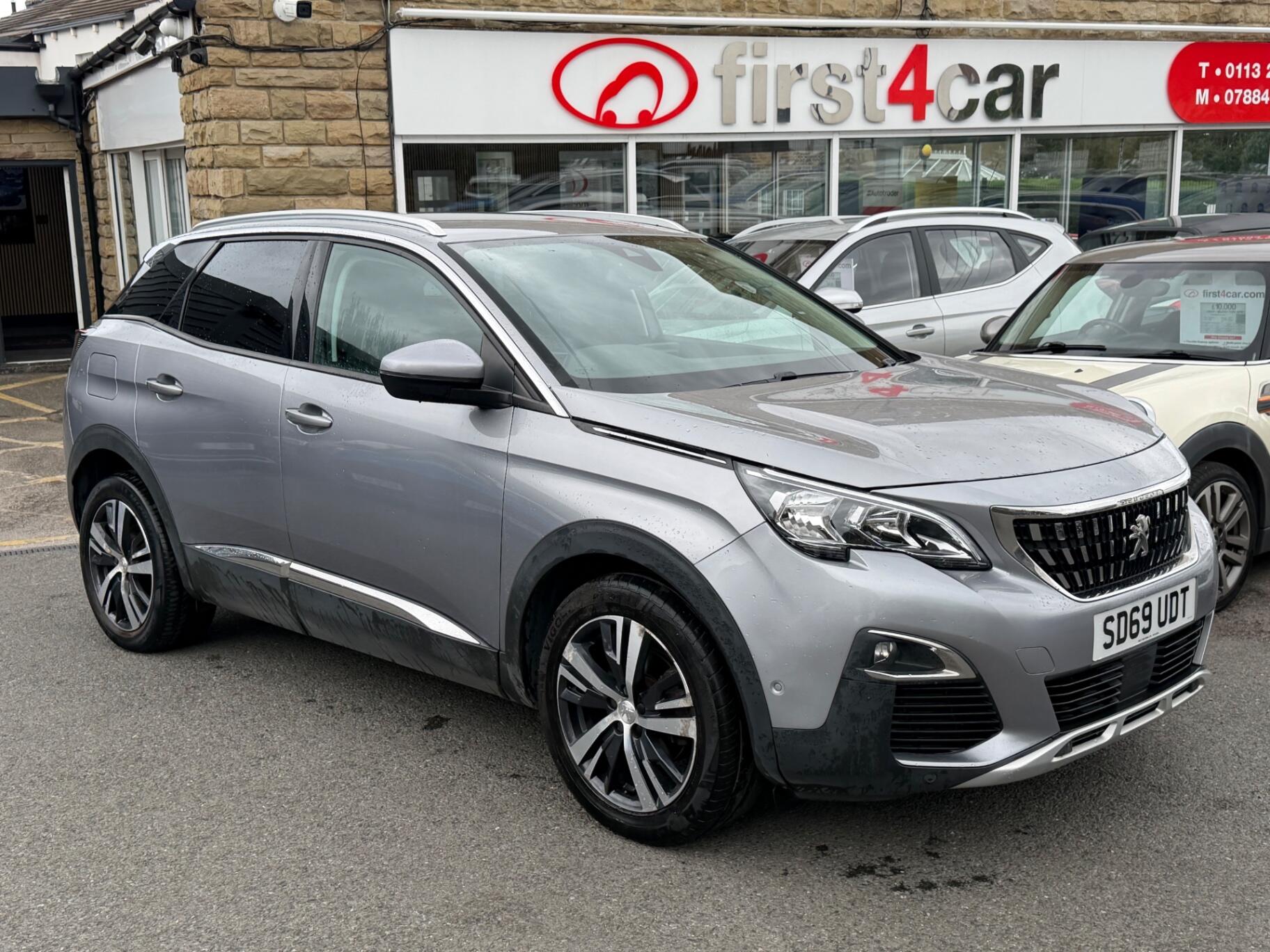 Peugeot 3008 main image