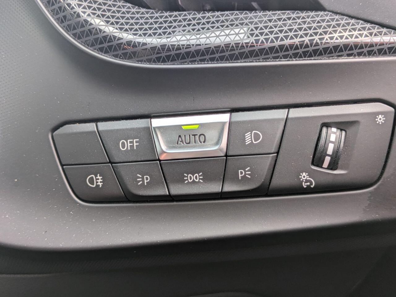 BMW 1 Series view 22