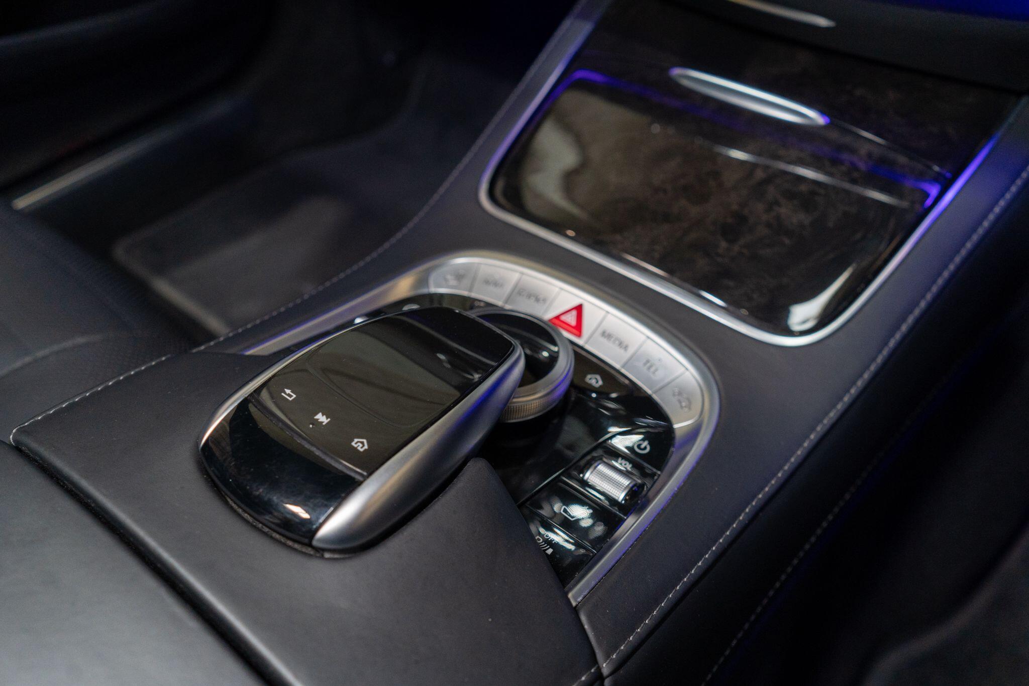 Mercedes-Benz S-Class view 20