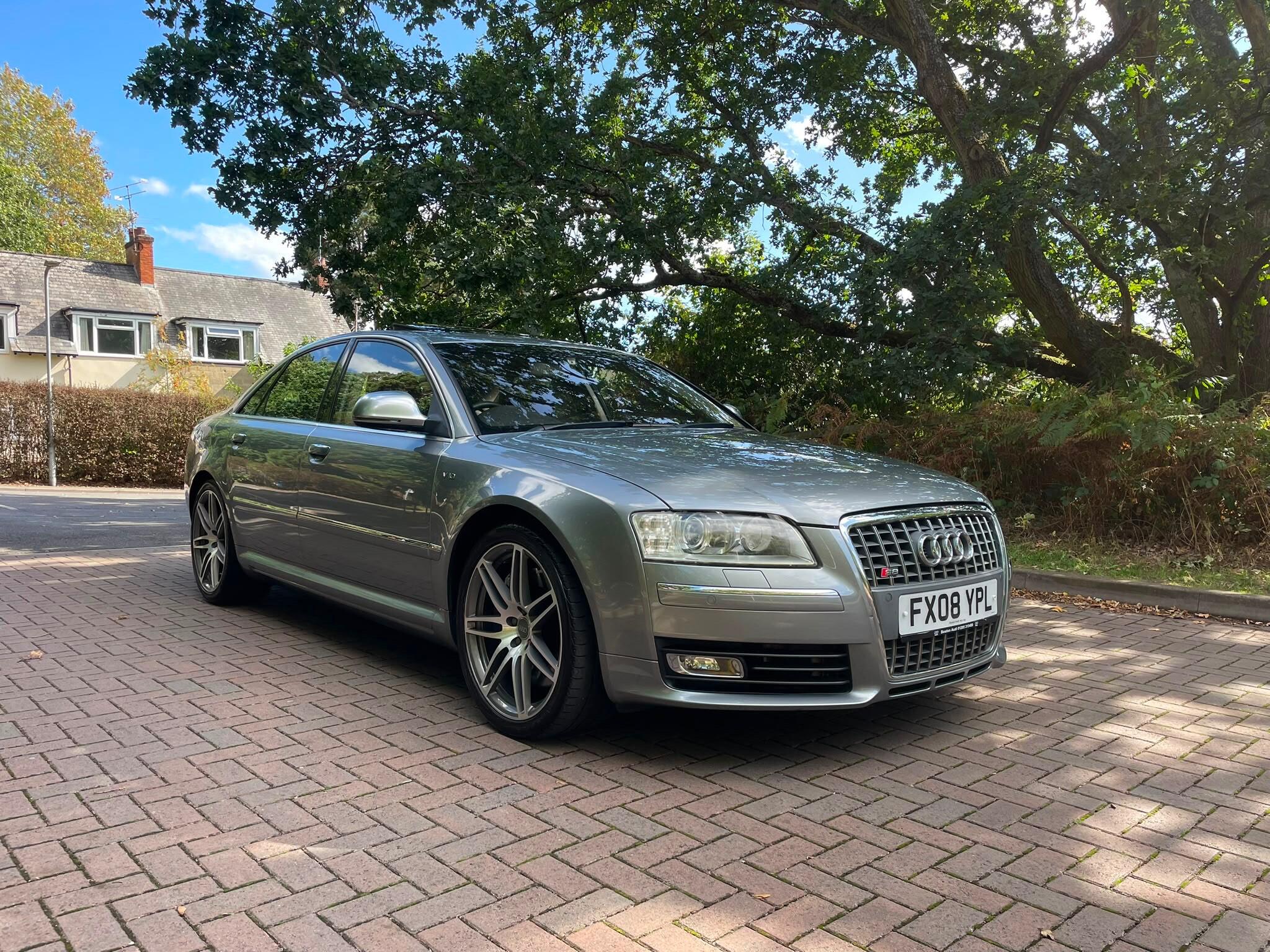 Audi S8