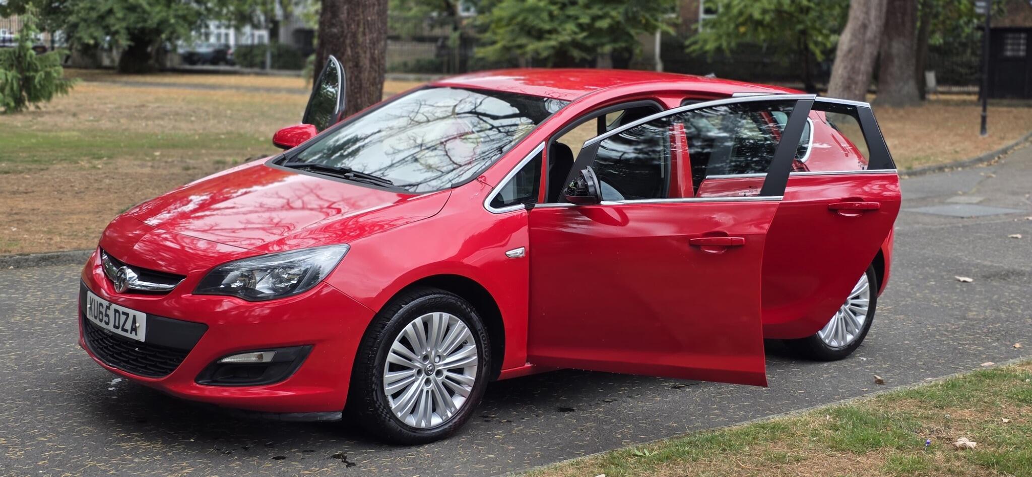 Vauxhall Astra view 14