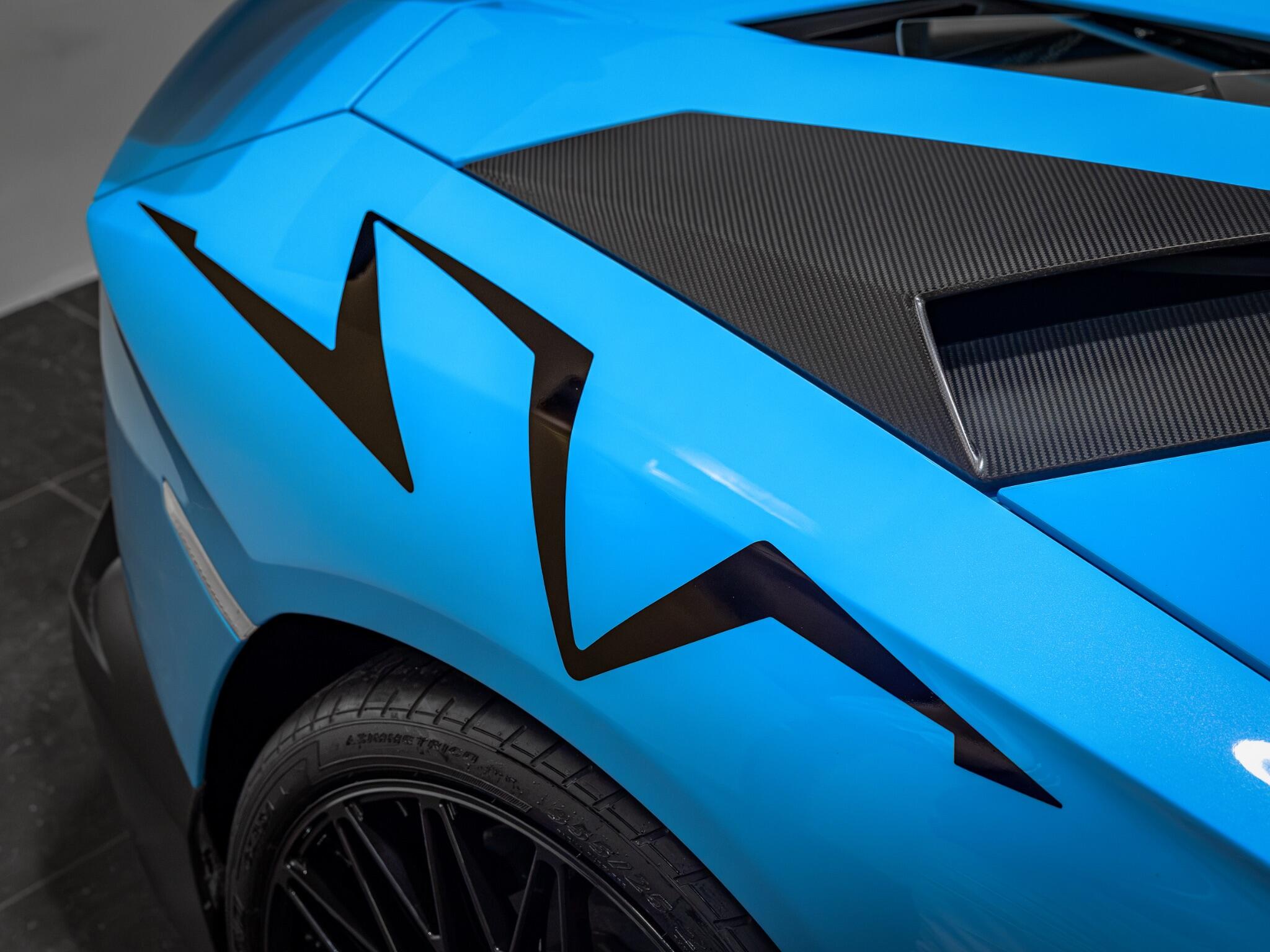 Lamborghini Aventador view 17