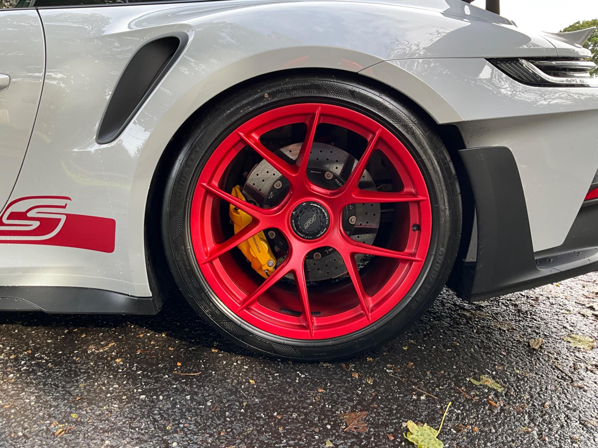 Porsche 911 view 14
