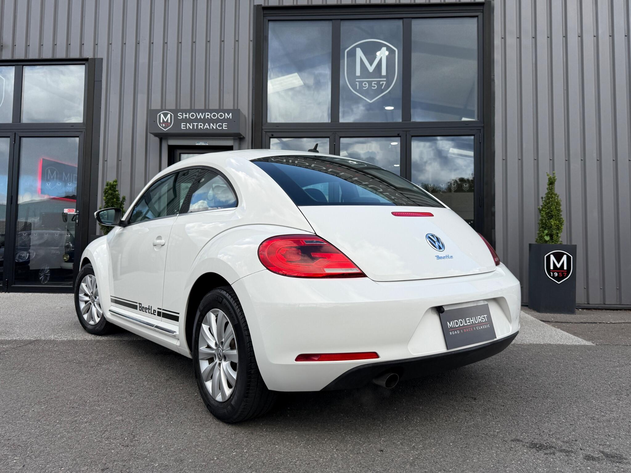 Volkswagen Beetle view 7