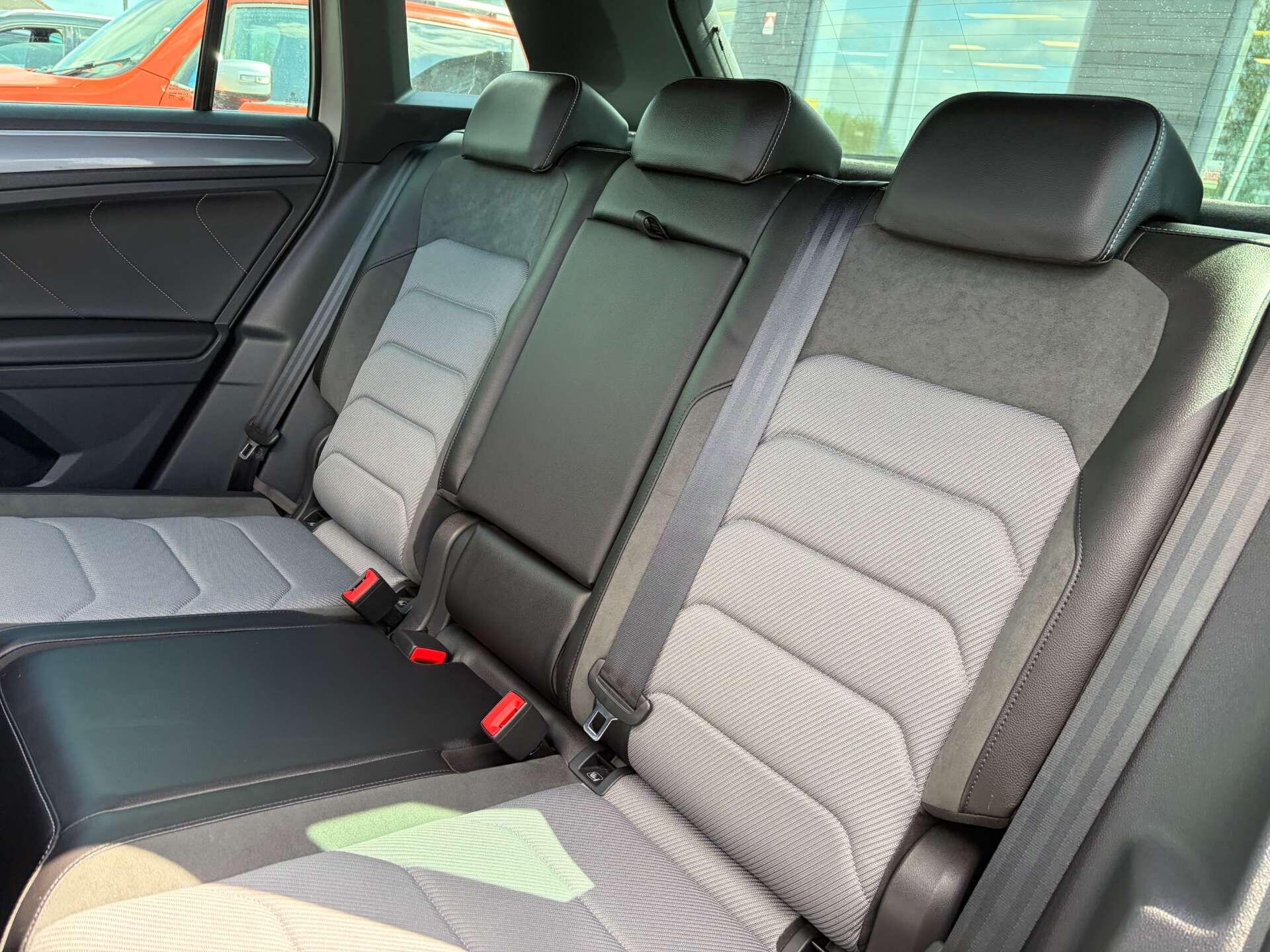 Volkswagen Tiguan view 23