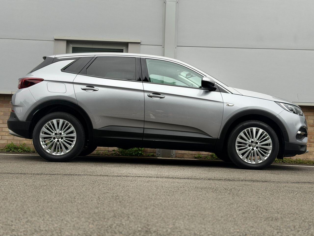 Vauxhall Grandland X view 100