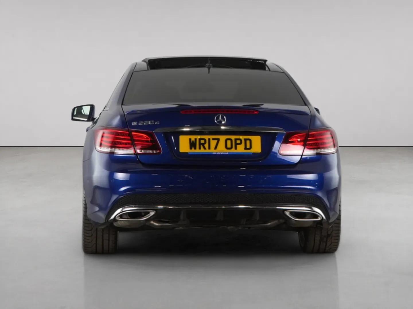 Mercedes-Benz E-Class view 8
