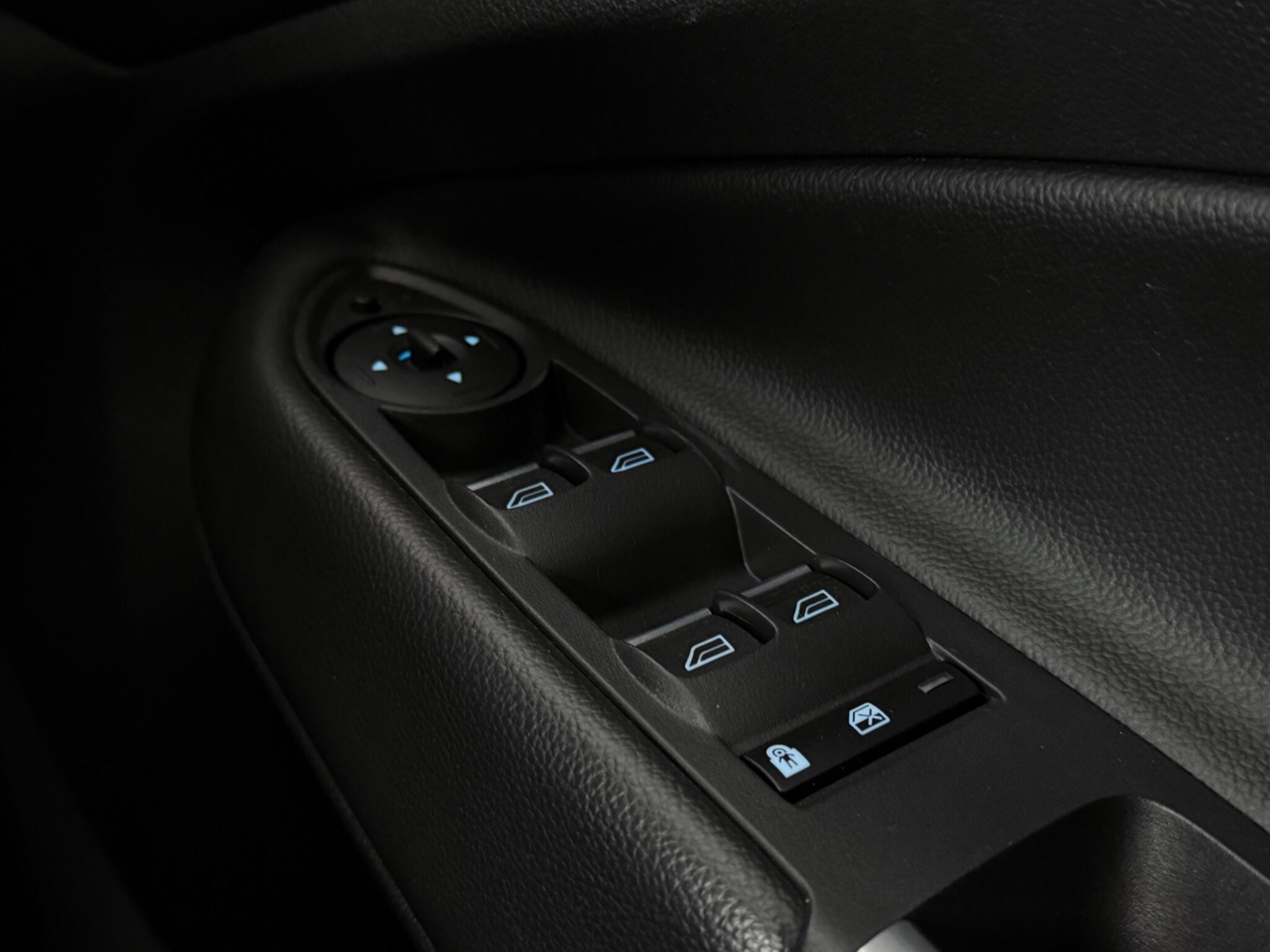Ford Kuga view 17