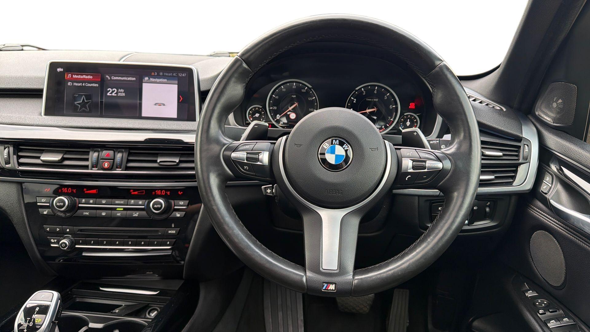 BMW X5 view 5