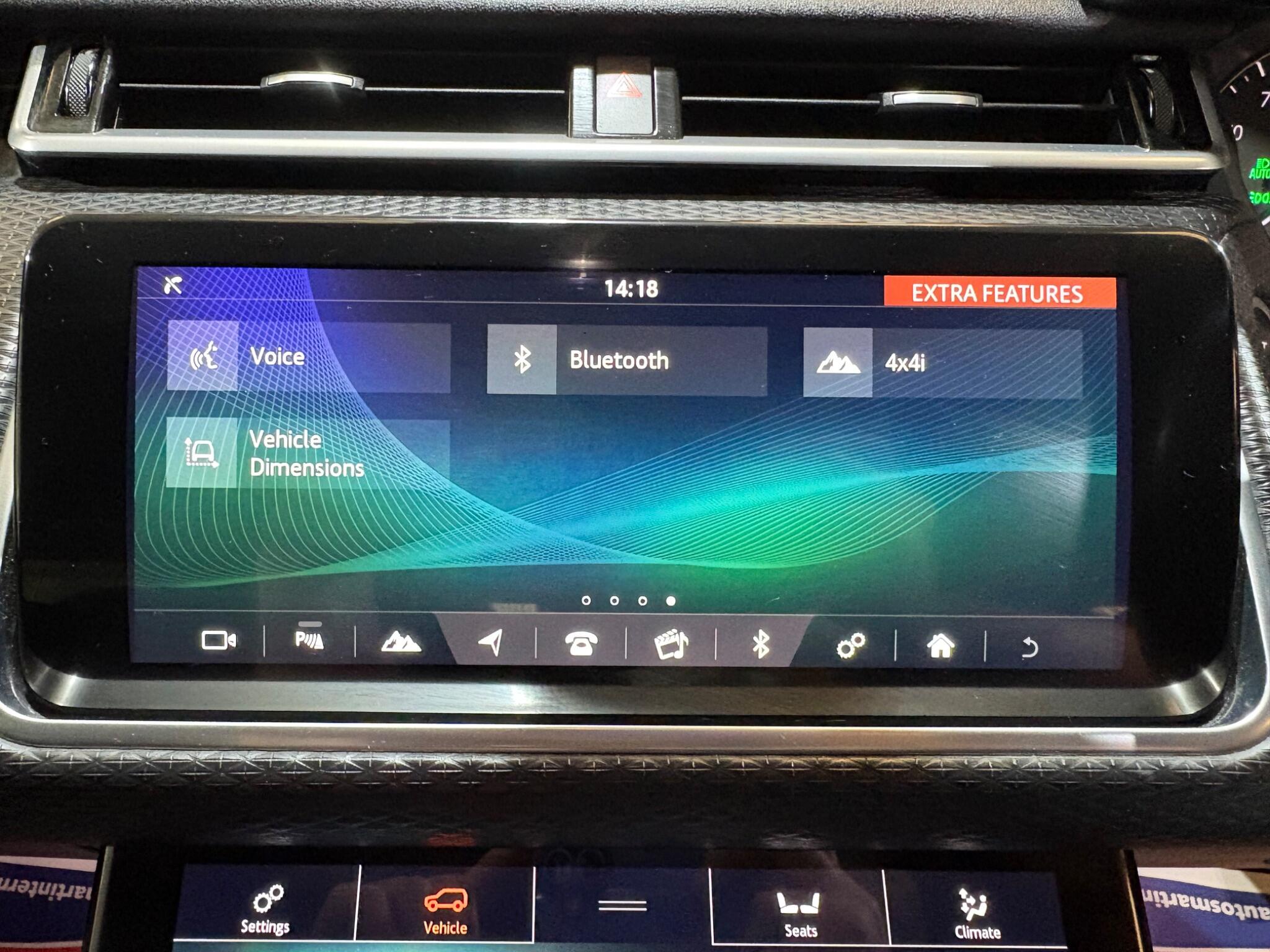 Land Rover Range Rover Velar view 18