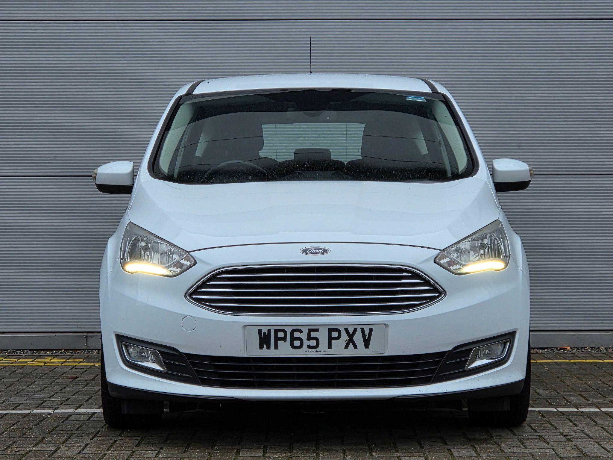 Ford C-Max view 3
