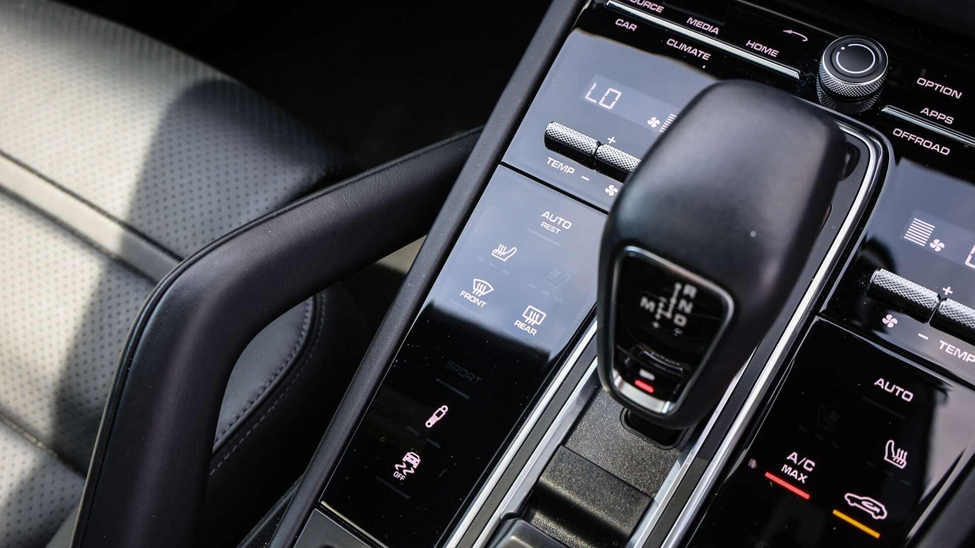 Porsche Cayenne view 21