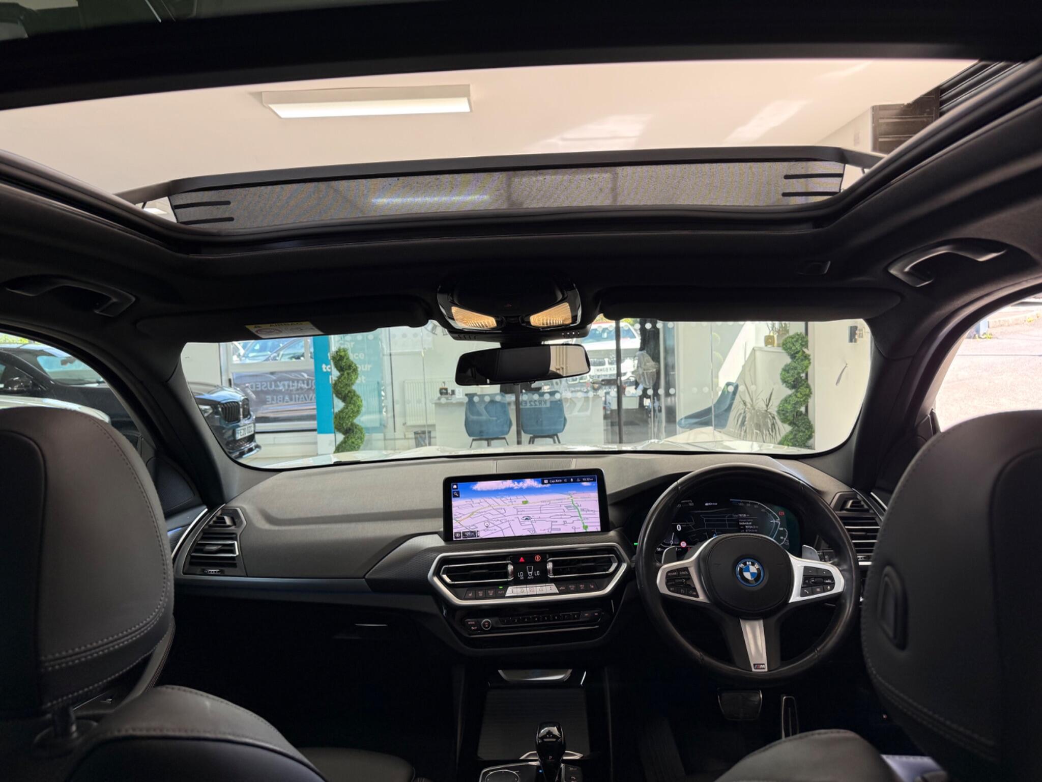 BMW X3 view 3