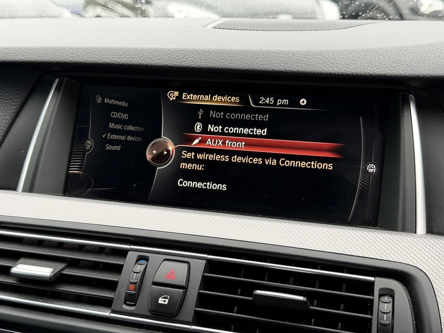 BMW 5 Series view 24