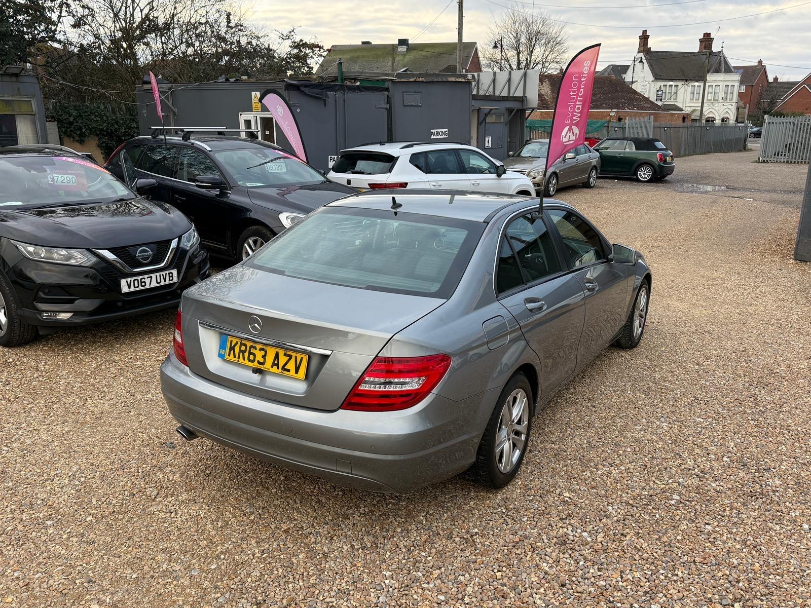 Mercedes-Benz C Class view 26