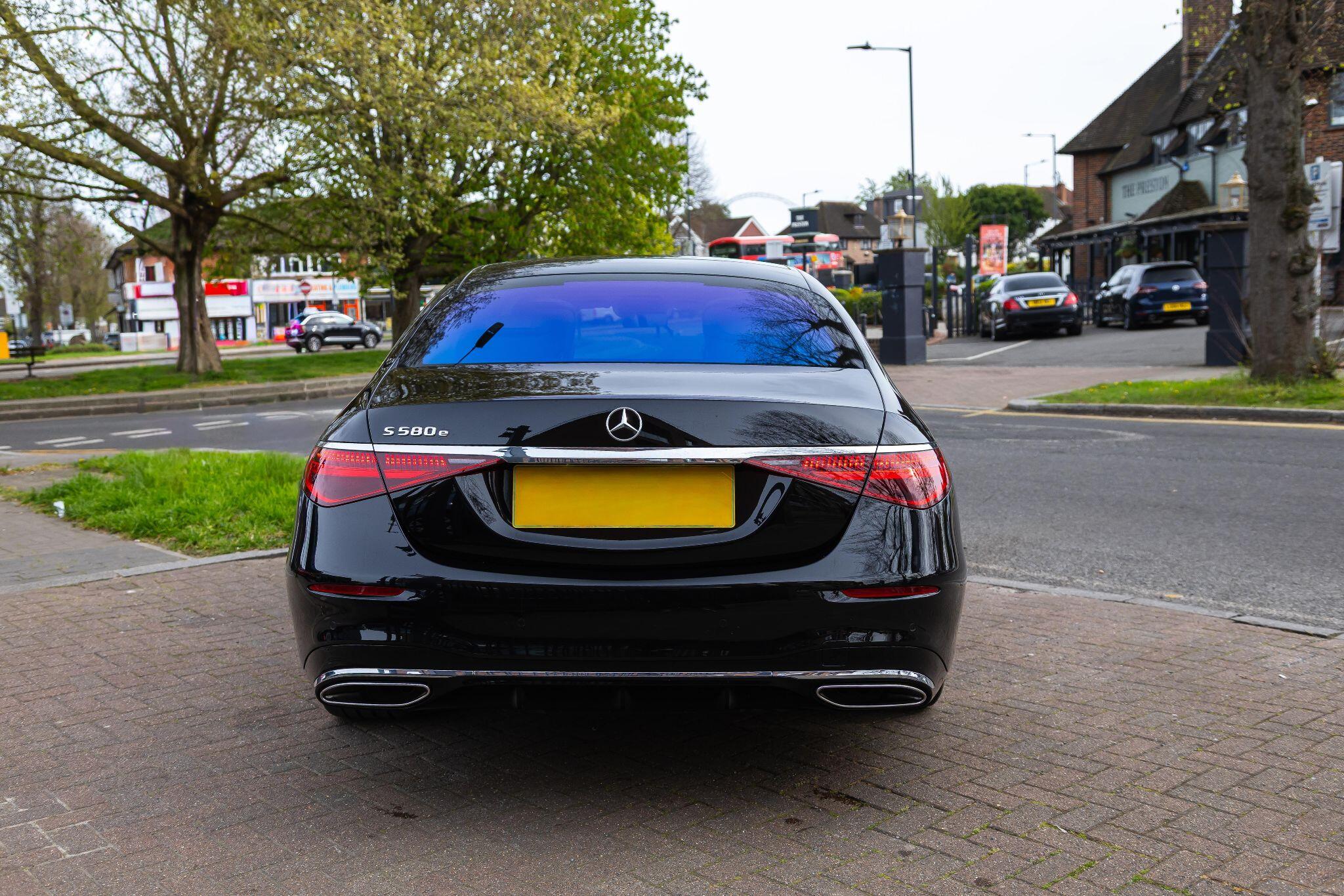 Mercedes-Benz S-Class view 21