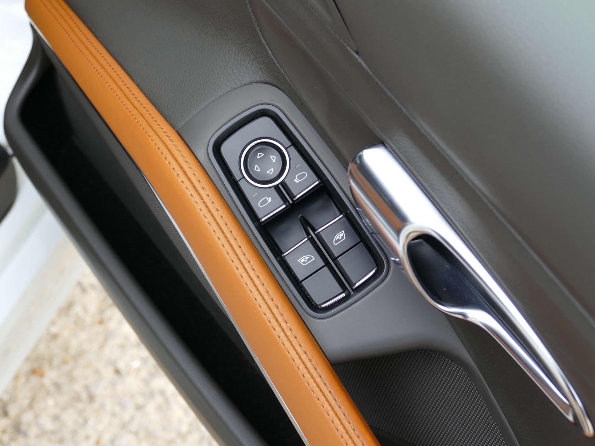 Porsche Cayman view 28