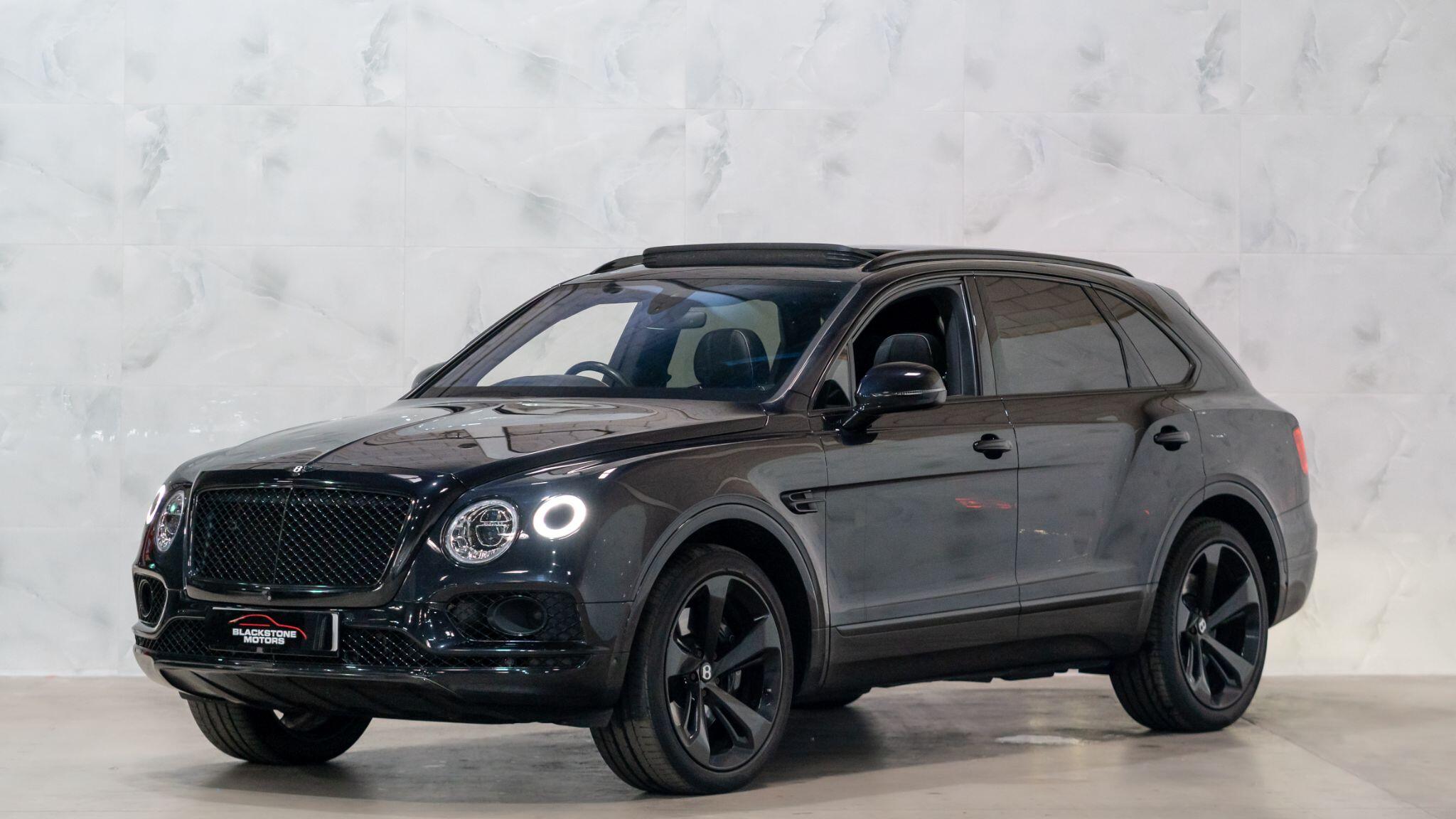 Bentley Bentayga view 3