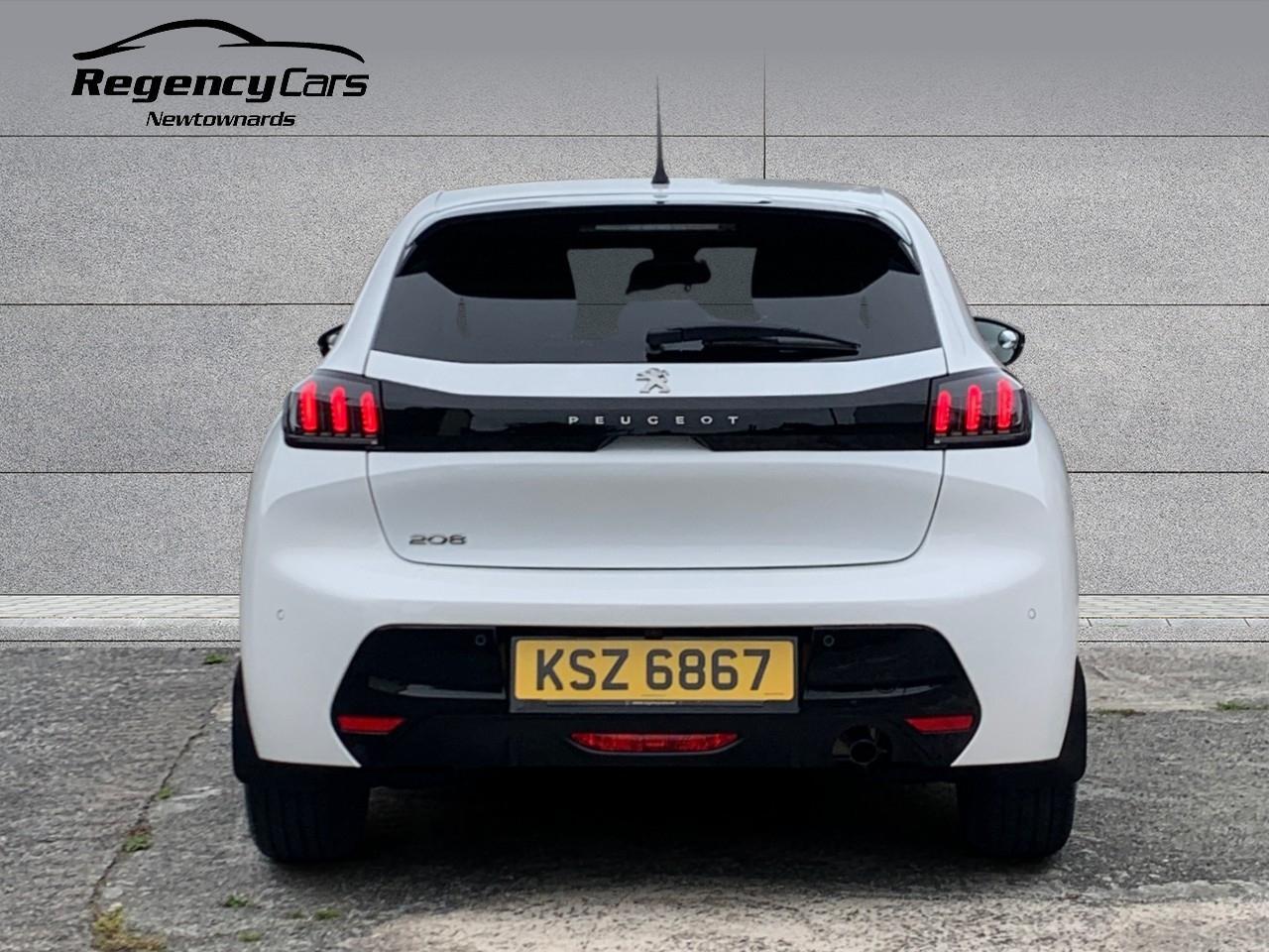 Peugeot 208 view 6