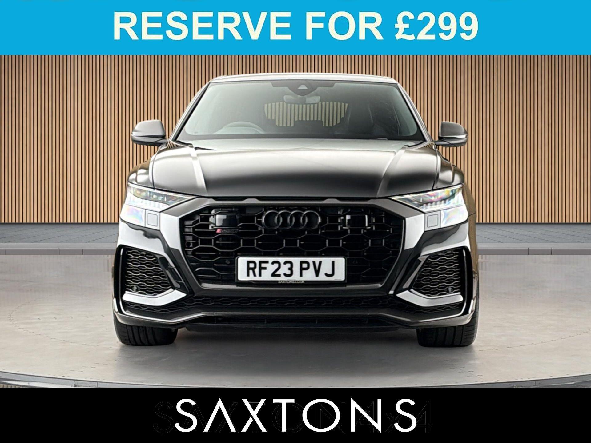 Audi RS Q8 view 3