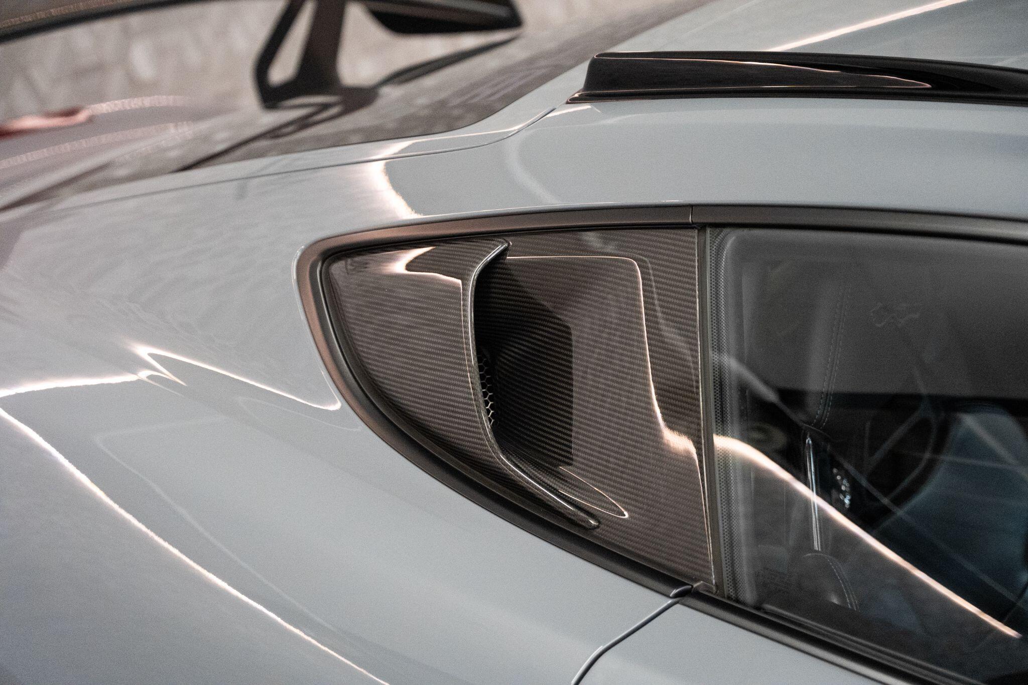 Porsche Cayman view 30