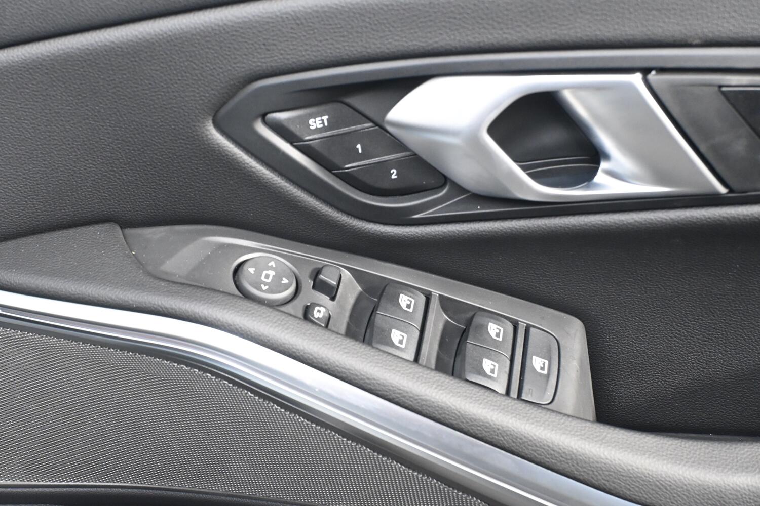 BMW 3 Series view 28