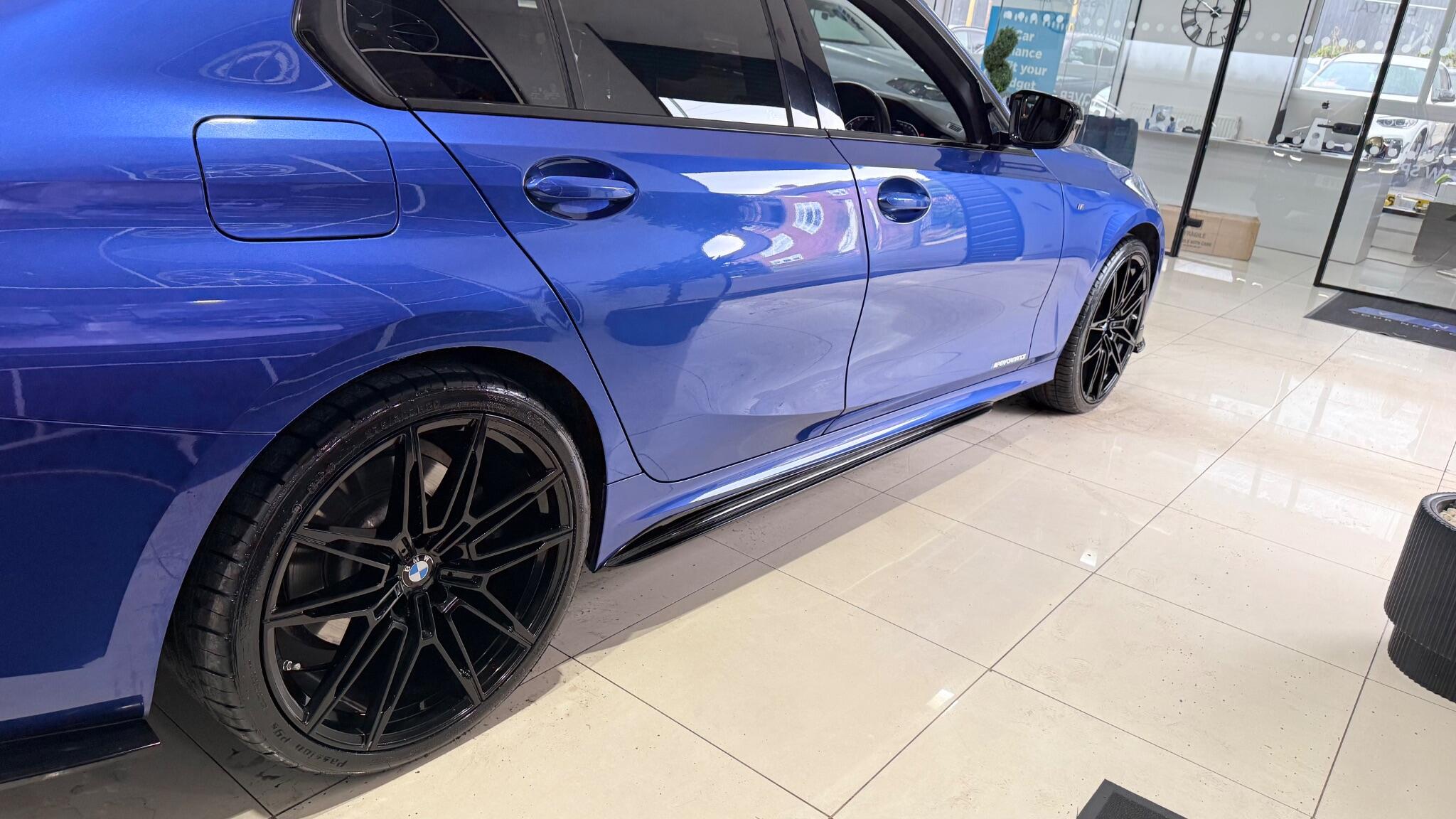 BMW 3 Series view 19