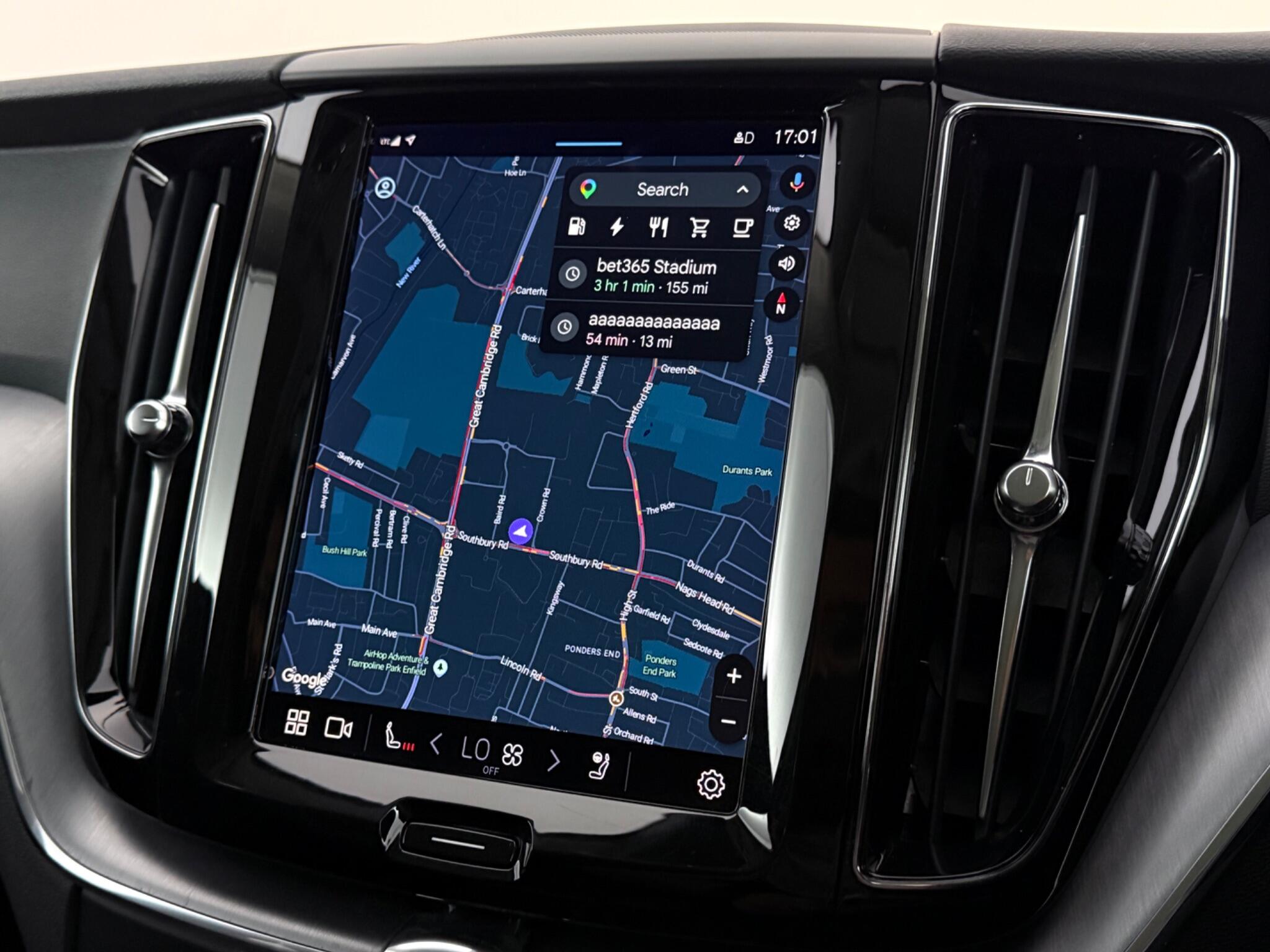 Volvo XC60 view 21