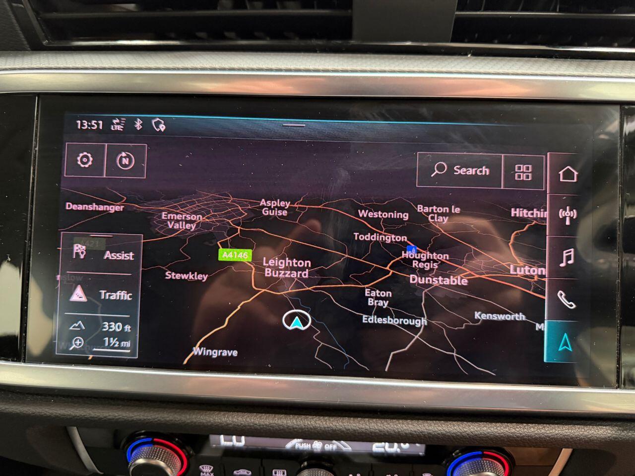 Audi Q3 view 42