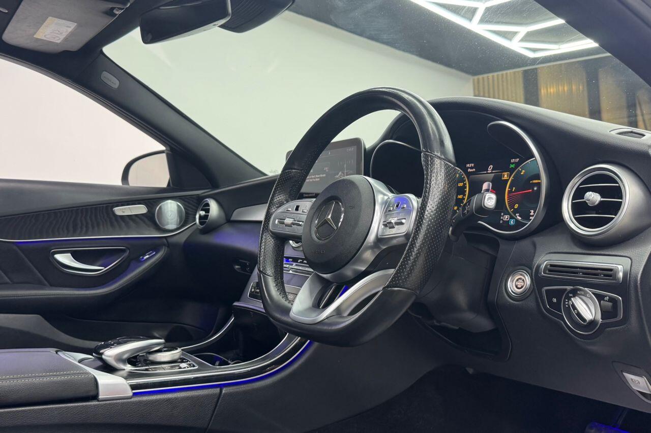 Mercedes-Benz C-Class view 17