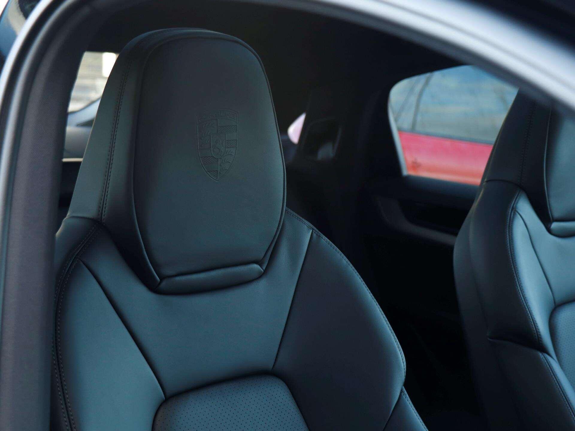 Porsche Cayenne view 23