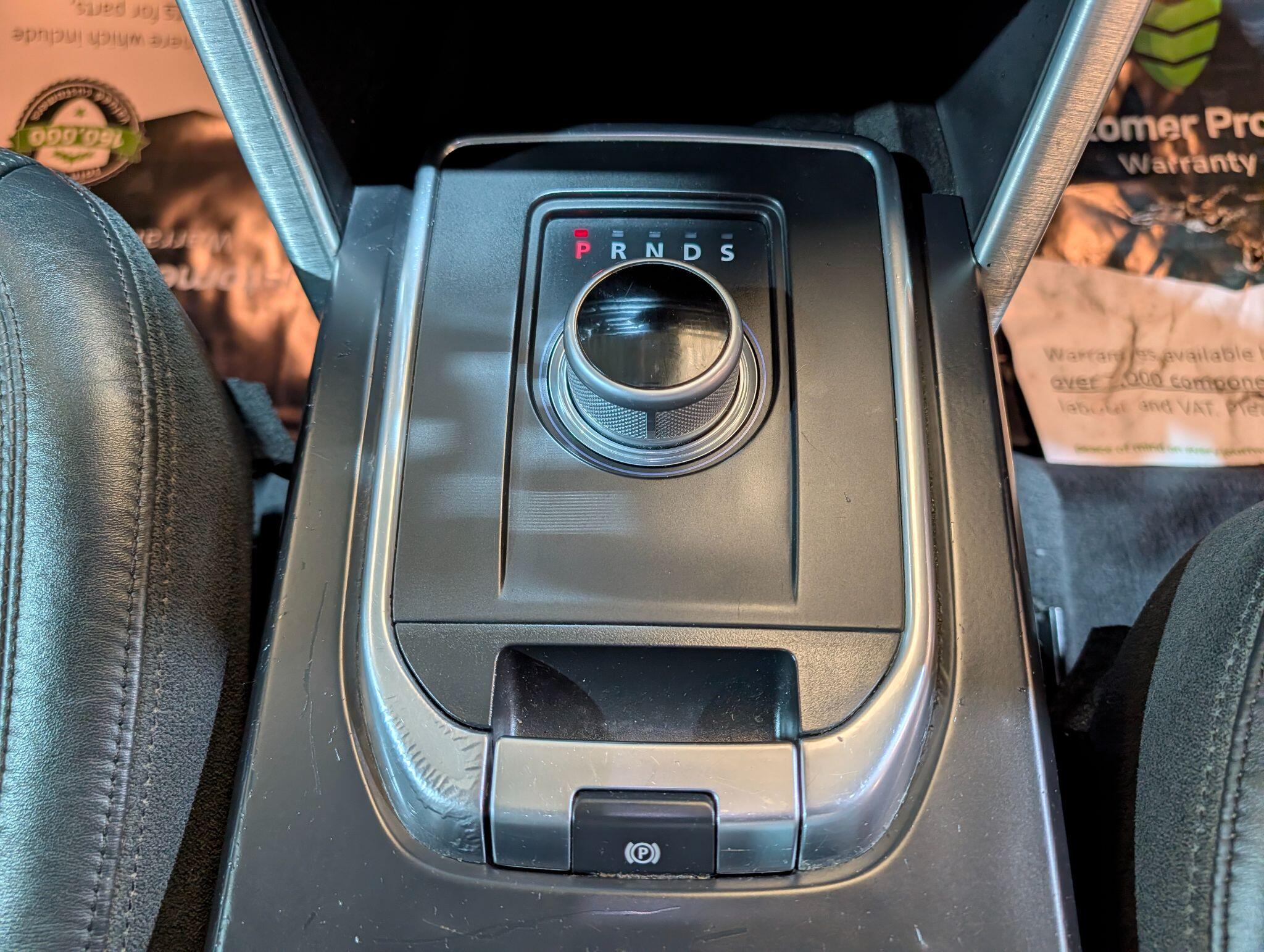 Land Rover Discovery Sport view 29