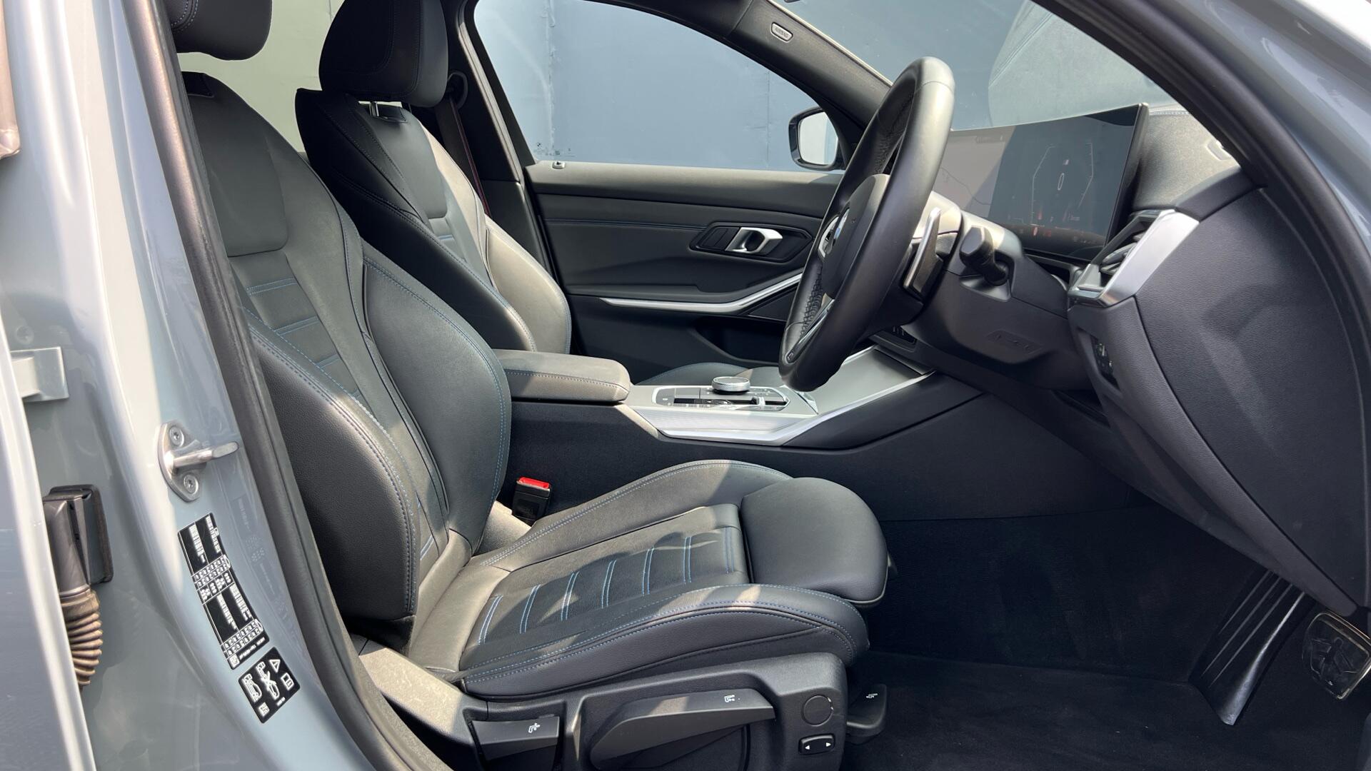 BMW 3 Series view 11