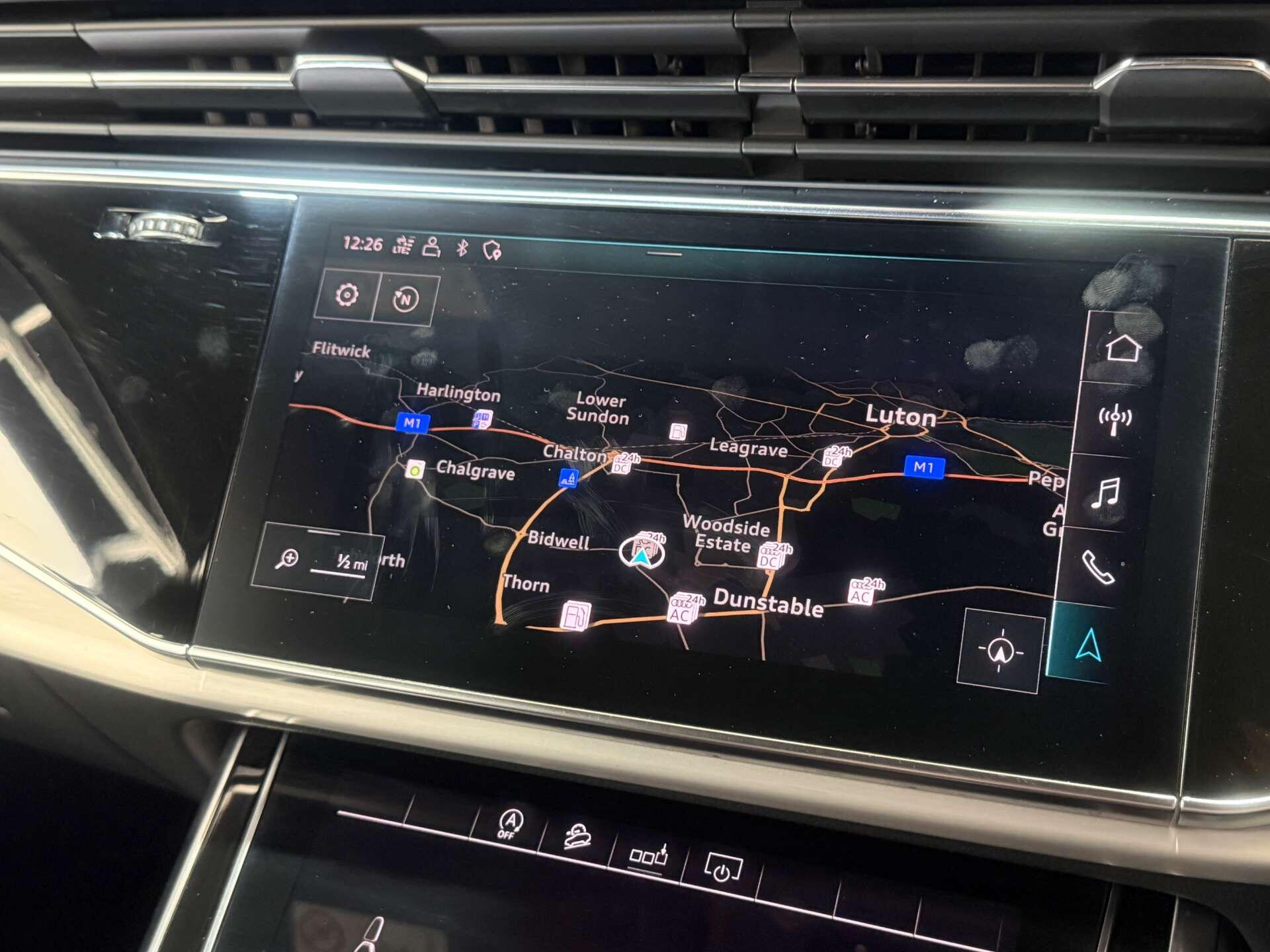 Audi SQ7 view 57