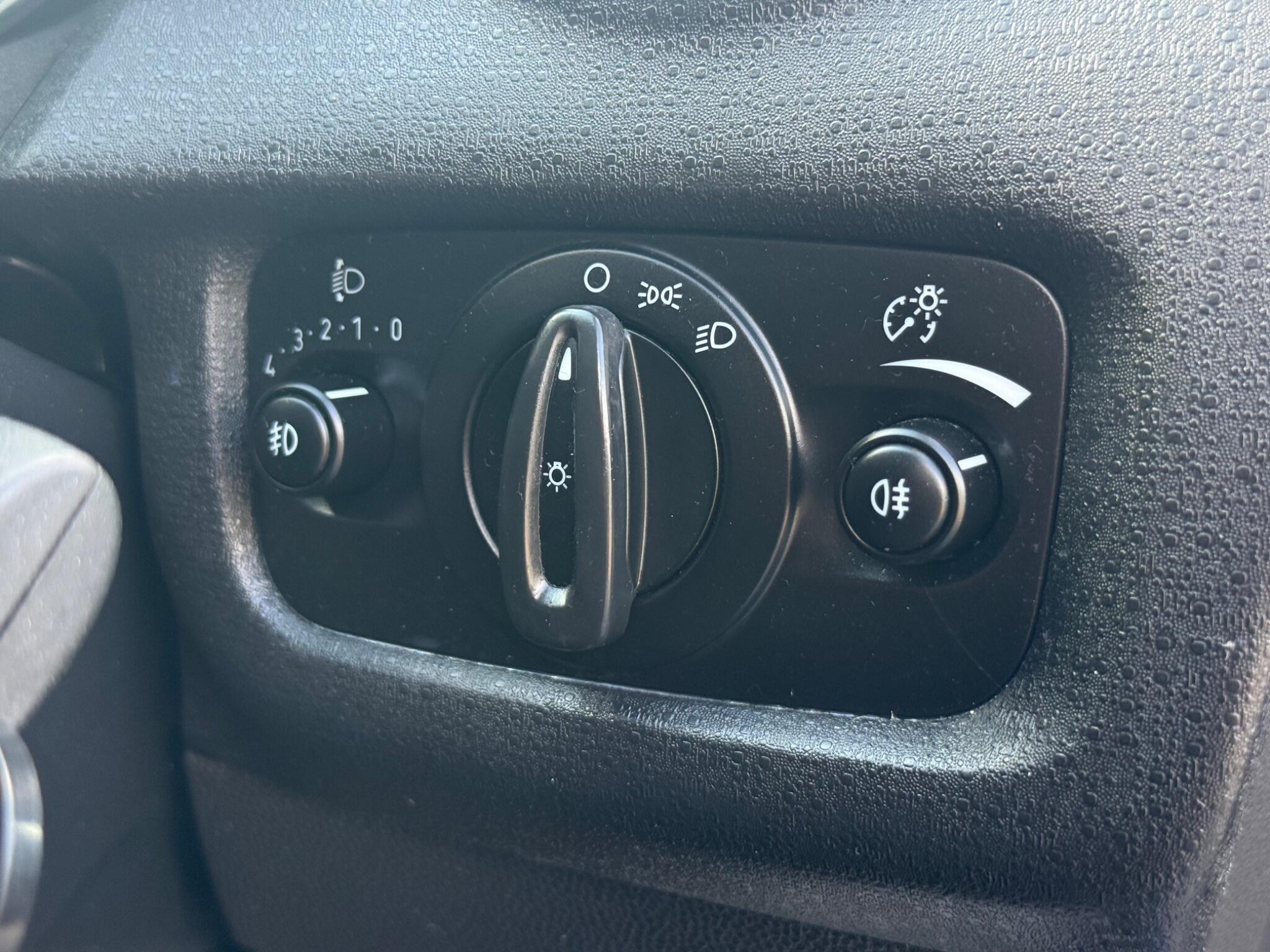 Ford Fiesta view 32