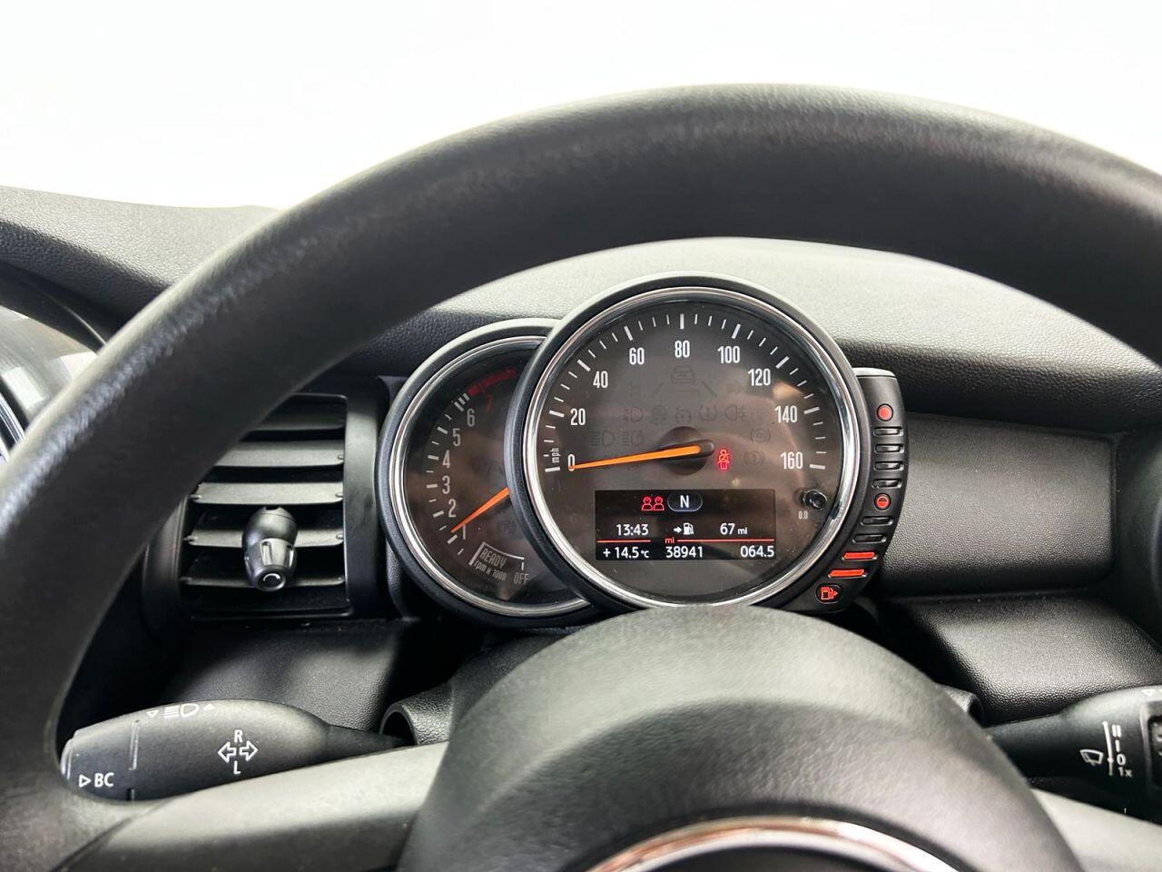 MINI Hatch view 19