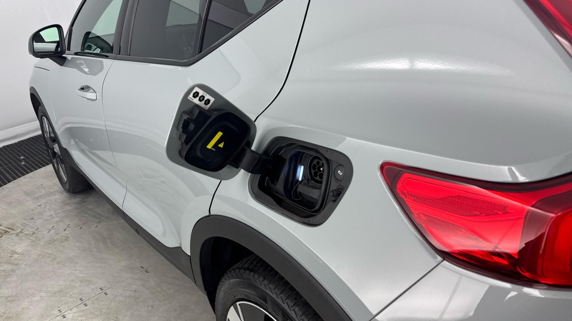 Volvo EX40 view 26